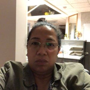 Meet your Posher, Emelda